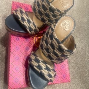 Tory Burch new in box size 8
